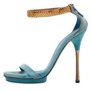 Pre-owned Suede sandals Gucci Vintage , Blue , Dames