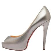 Pre-owned Leather heels Christian Louboutin Pre-owned , Gray , Dames