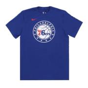 NBA Essential Logo Tee Phi7er Nike , Blue , Heren