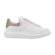 Witte Oversized Sneakers met Modderkleurige Hiel Alexander McQueen , W...