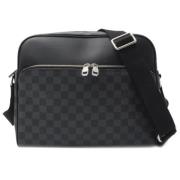 Pre-owned Canvas crossbody-bags Louis Vuitton Vintage , Black , Dames