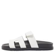 Pre-owned Leather sandals Hermès Vintage , White , Dames