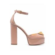 Stijlvolle Sandalen voor Trendy Zomerse Look Valentino Garavani , Beig...