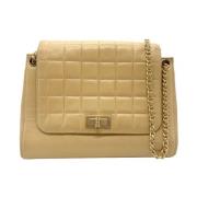 Pre-owned Leather chanel-bags Chanel Vintage , Beige , Dames