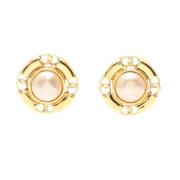 Pre-owned Metal earrings Chanel Vintage , Yellow , Dames