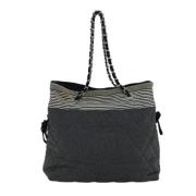 Pre-owned Canvas totes Chanel Vintage , Gray , Dames