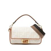 Pre-owned Canvas shoulder-bags Fendi Vintage , White , Dames