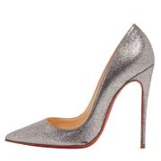 Pre-owned Fabric heels Christian Louboutin Pre-owned , Gray , Dames