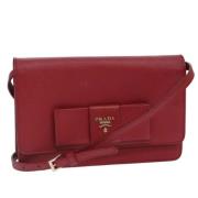 Pre-owned Leather wallets Prada Vintage , Red , Dames