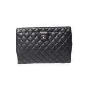 Pre-owned Leather clutches Chanel Vintage , Black , Dames