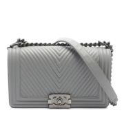 Pre-owned Leather shoulder-bags Chanel Vintage , Gray , Dames