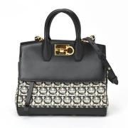 Pre-owned Canvas handbags Salvatore Ferragamo Pre-owned , Black , Dame...