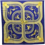 Pre-owned Silk scarves Hermès Vintage , Blue , Dames