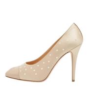 Pre-owned Satin heels Chanel Vintage , Beige , Dames