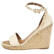 Pre-owned Leather sandals Valentino Vintage , Beige , Dames