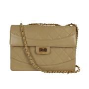 Pre-owned Leather chanel-bags Chanel Vintage , Beige , Dames