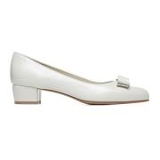 Ivoorleren Pumps met Strik Salvatore Ferragamo , Beige , Dames