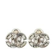 Pre-owned Metal earrings Chanel Vintage , Gray , Dames