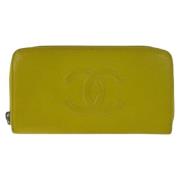 Pre-owned Leather wallets Chanel Vintage , Yellow , Dames