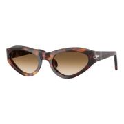 Stijlvolle zonnebril in bruine tint Persol , Brown , Dames