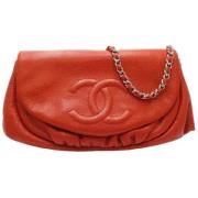 Pre-owned Leather crossbody-bags Chanel Vintage , Red , Dames