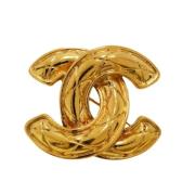 Pre-owned Metal brooches Chanel Vintage , Yellow , Dames