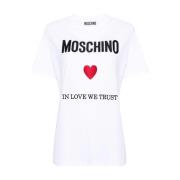 Wit T-shirt 'In Love We Trust' Moschino , White , Dames