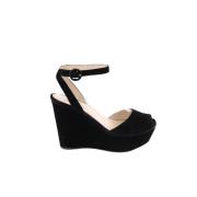 Pre-owned Suede heels Prada Vintage , Black , Dames