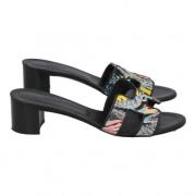 Pre-owned Fabric sandals Hermès Vintage , Black , Dames