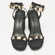 Pre-owned Suede sandals Valentino Vintage , Black , Dames