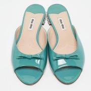 Pre-owned Fabric flats Miu Miu Pre-owned , Green , Dames