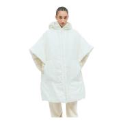 Gewatteerde Hooded Down Cape met logo Moncler , White , Dames