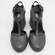 Pre-owned Leather sandals Prada Vintage , Gray , Dames