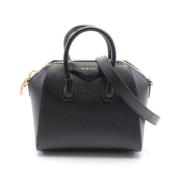 Pre-owned Leather handbags Givenchy Pre-owned , Black , Dames