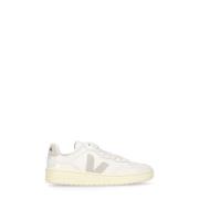 Witte Leren Sneakers met V-logo Veja , White , Dames