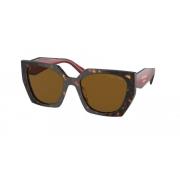 Stijlvolle zonnebril in bruine tint Prada , Brown , Dames