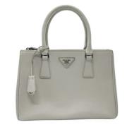 Pre-owned Leather handbags Prada Vintage , Gray , Dames