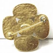 Pre-owned Metal brooches Chanel Vintage , Yellow , Dames