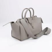 Pre-owned Leather handbags Yves Saint Laurent Vintage , Gray , Dames