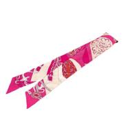 Pre-owned Silk scarves Hermès Vintage , Pink , Dames