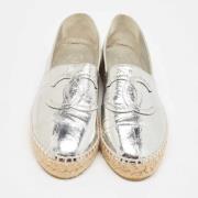 Pre-owned Fabric flats Chanel Vintage , Gray , Dames