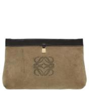 Pre-owned Suede clutches Loewe Pre-owned , Beige , Dames