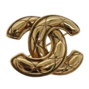 Pre-owned Metal brooches Chanel Vintage , Yellow , Dames