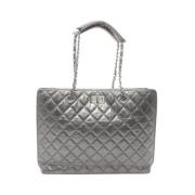 Pre-owned Leather totes Chanel Vintage , Gray , Dames