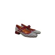 Zwart en Bourgondisch lakleren schoen Chie Mihara , Multicolor , Dames