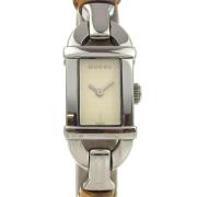 Pre-owned Metal watches Gucci Vintage , Beige , Dames