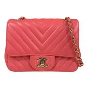 Pre-owned Leather shoulder-bags Chanel Vintage , Pink , Dames