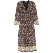 Bloemenprint V-hals Jurk met Smocked Taille Louise Misha , Multicolor ...