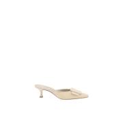 Raffia Almond Toe Pumps met reliëfgesp Manolo Blahnik , Beige , Dames