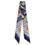 Pre-owned Silk scarves Hermès Vintage , Multicolor , Dames